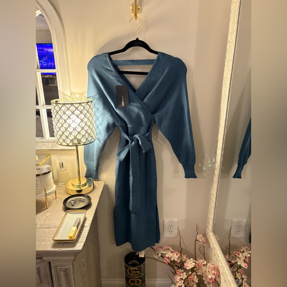 Elegant sweater midi Blue Dress (NEW) removable belt